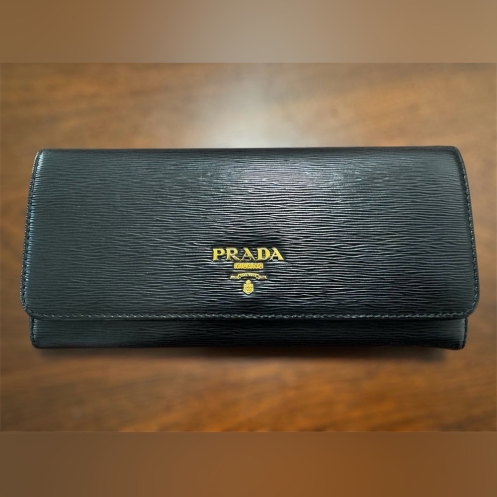 PRADA Wallet - Picture 2 of 7